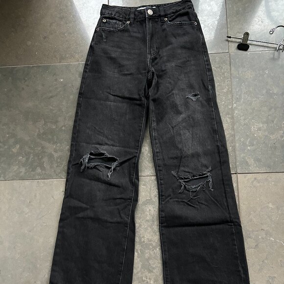 Jeans- Distressed: Garage - Picture 1 of 6